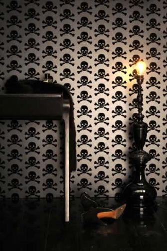 beware-the-moon-skulls-wallpaper-black-on-gun-metal-2592-p[ekm]335x502[ekm]